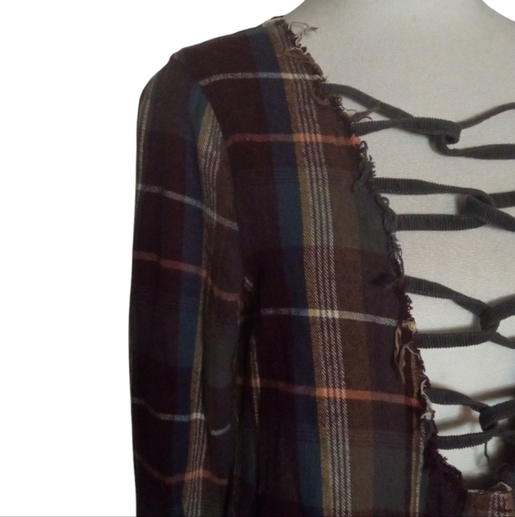 Gilded Interest Open Lace Front Detail Plaid Flannel Top Button Up Size XS - Picture 5 of 9